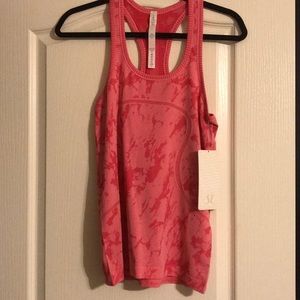 Lululemon tank top